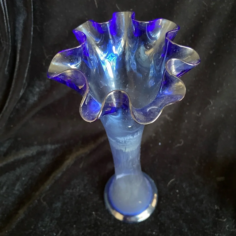 🖤 Vintage Cobalt Blue Hand Blown Glass 10” Tall Vase with Ruffled Edge